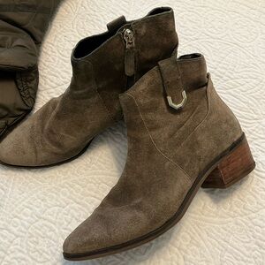 Come Haan suede waterproof boot